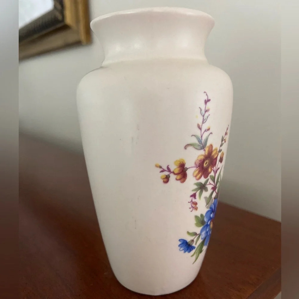 💚 Axe Vale Pottery Floral Small Vase Made in Devon England Pink interior - Picture 2 of 6